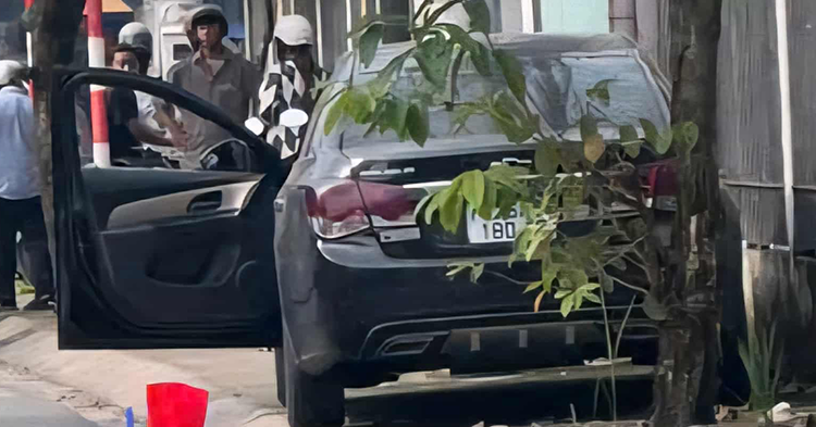 Tình tiết bất ngờ vụ thi thể cô gái phân hủy tr...