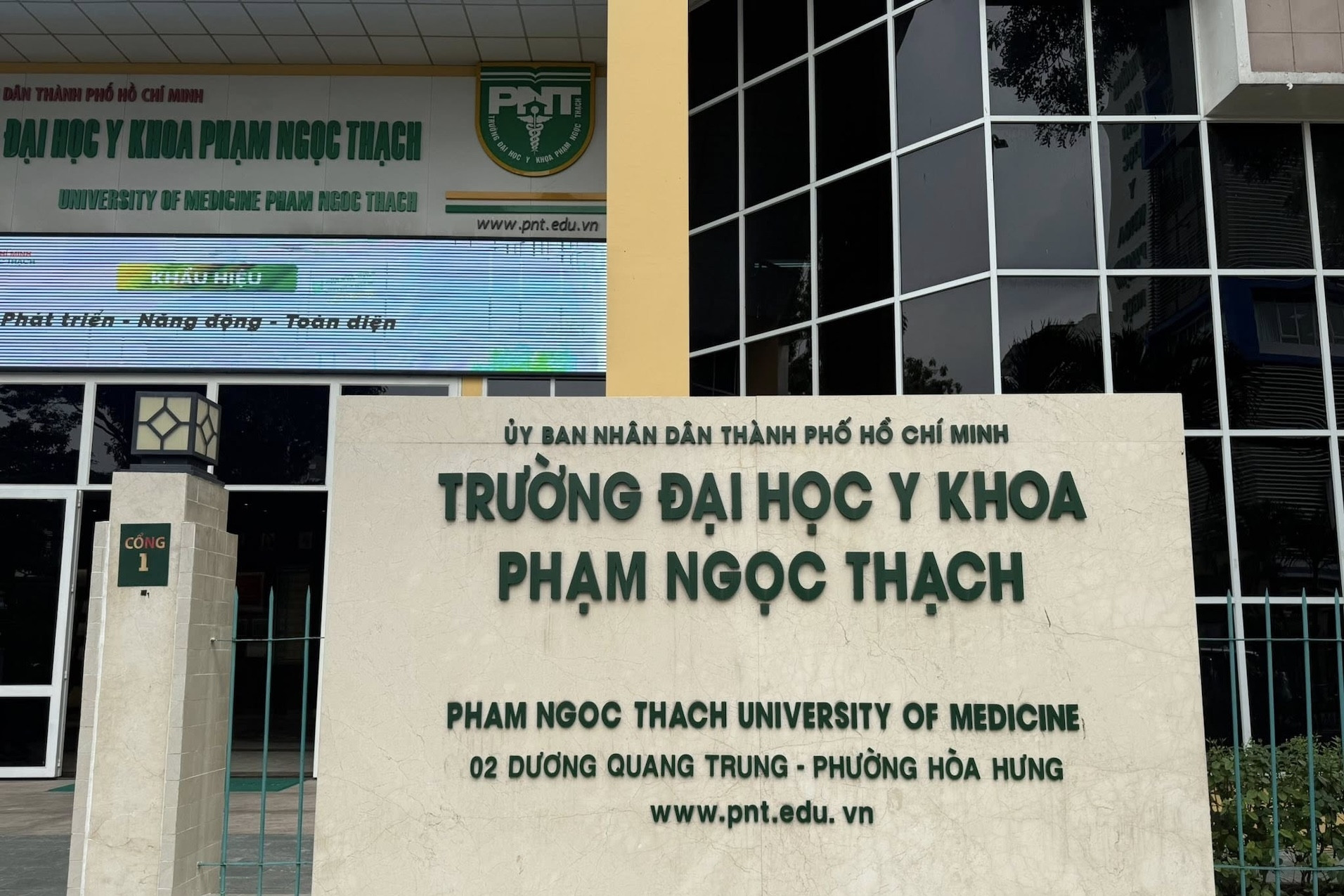 Tổ liêm chính khoa học ĐH Y khoa Phạm Ngọc Thạch nên có thêm người ngoài trường