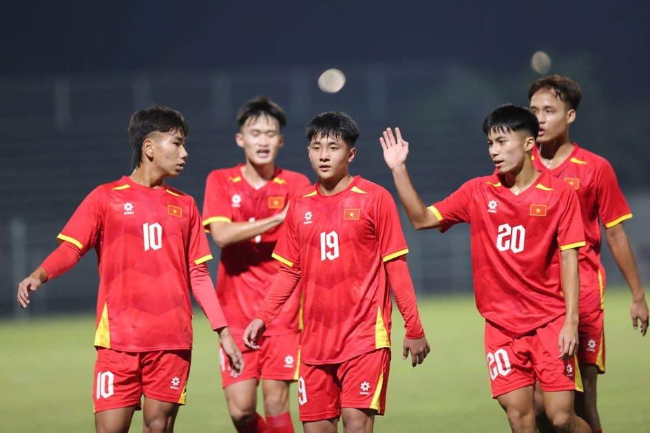 Lịch thi đấu bóng đá hôm nay 30/11: U17 Việt Nam đấu Malaysia, MU đá xa nhà