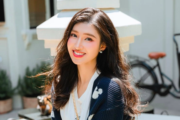 4 á hậu gương mặt đẹp nhất Việt Nam càng ngắm càng mê là ai?