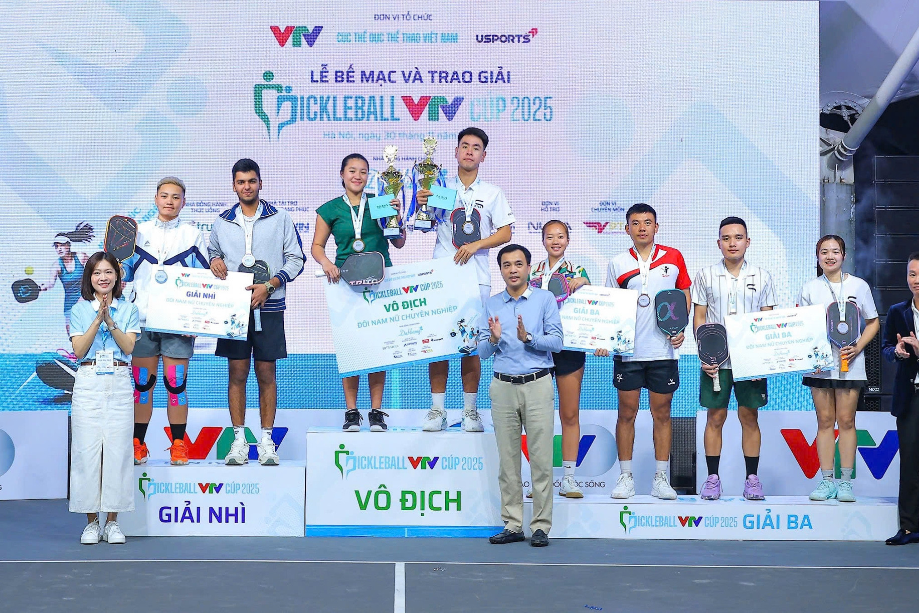 Giải pickleball VTV Cup 2025 ủng hộ đồng bào Nam Trung Bộ 165 triệu đồng