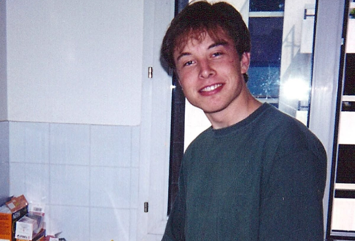 Đường học vấn lạ thường của người giàu nhất thế giới, bỏ học tiến sĩ sau 2 ngày