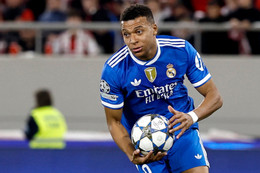 Mbappe Olympiacos Real Madrid.jpg