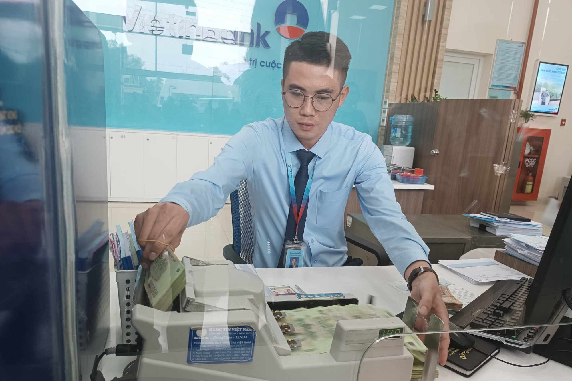 Một ngân hàng giảm kỷ lục 72 phòng giao dịch, dẫn đầu hệ thống