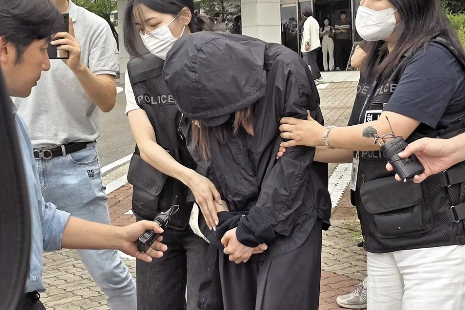 Người mẹ đối mặt án 8 năm tù vì giúp con gái gian lận để đứng đầu lớp