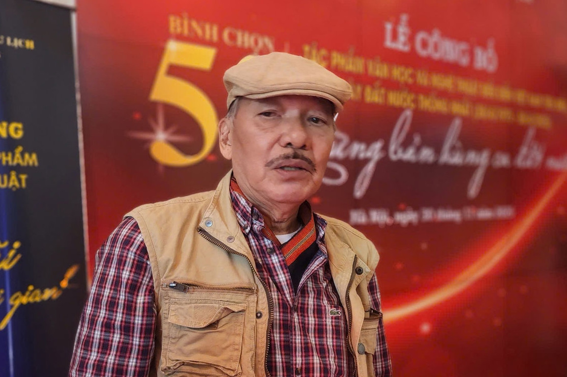 Niềm vui của nhạc sĩ Trần Tiến, nỗi buồn thẳm sâu của nhà văn 'Mưa đỏ' Chu Lai