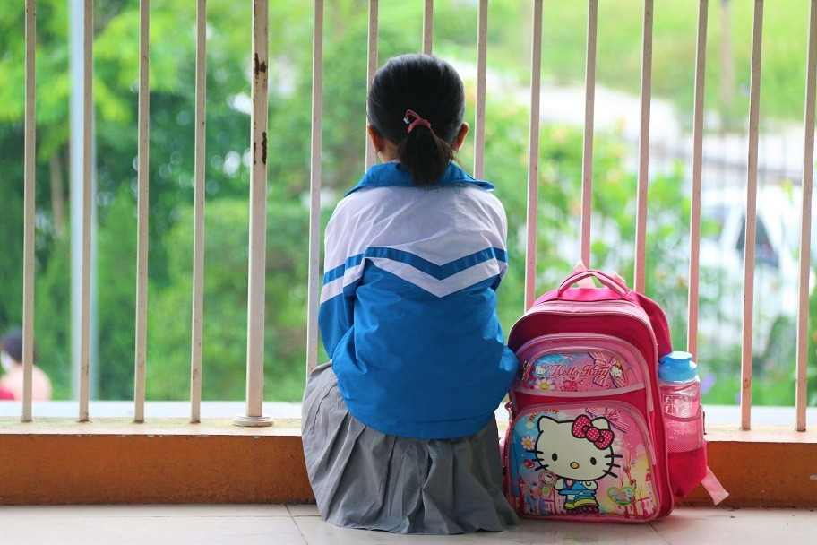 Quy định mới: Ép con học quá sức, lăng mạ người thân bị phạt tới 10 triệu đồng