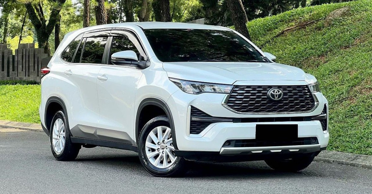 Toyota innova G.jpeg