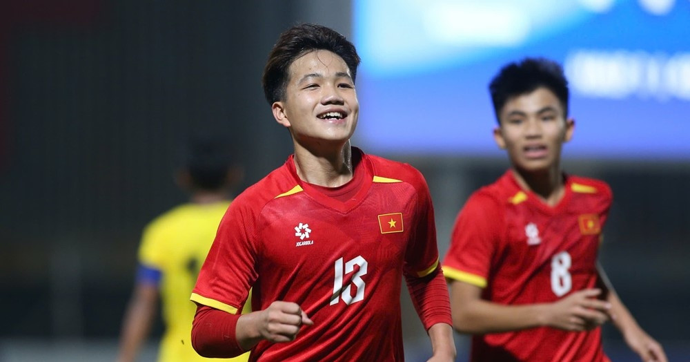 U17 Việt Nam lập kỳ tích, thắng đậm Malaysia đo...
