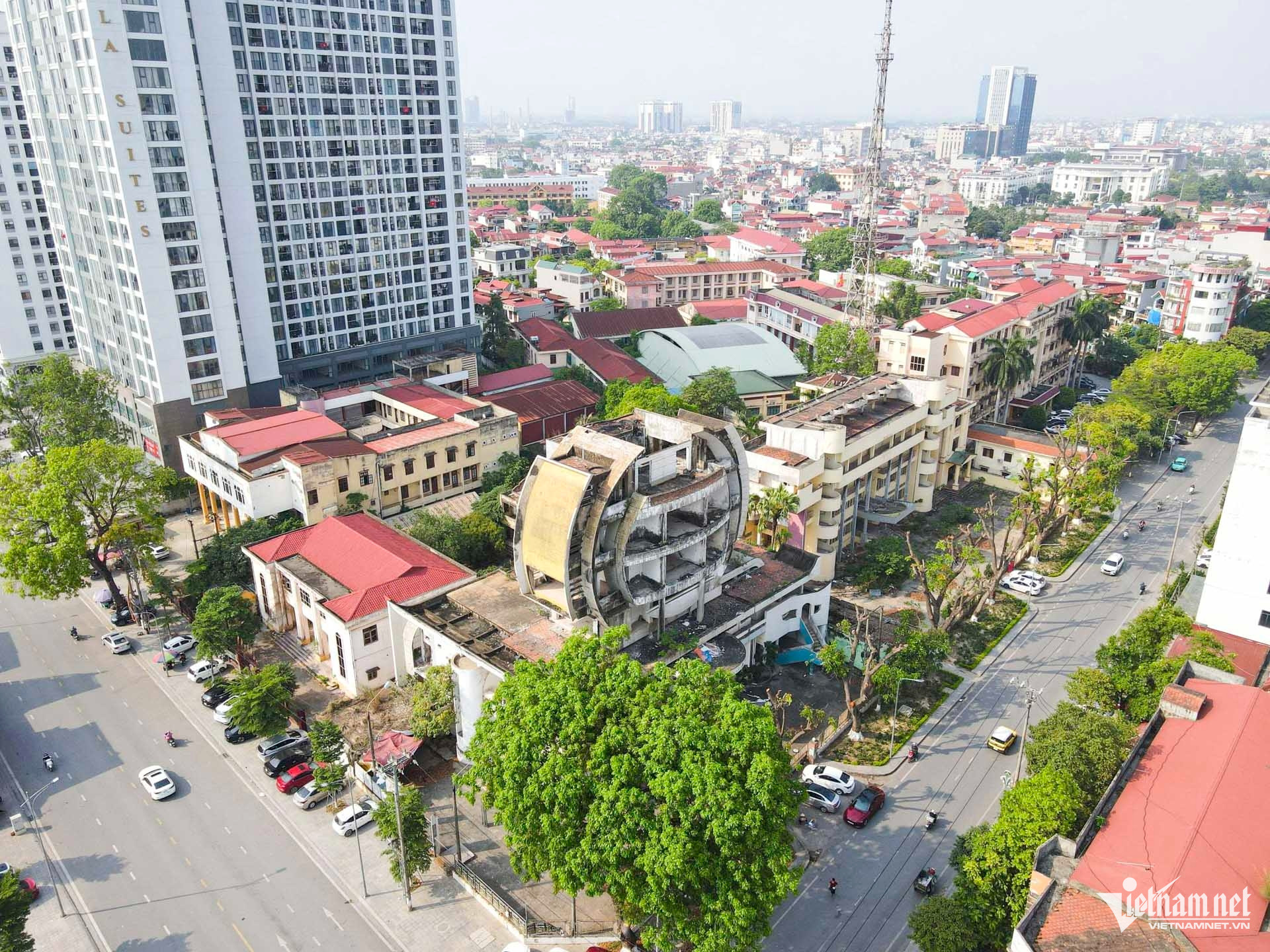 W-đài truyền hình bắc giang bỏ hoang_1.JPG.jpg