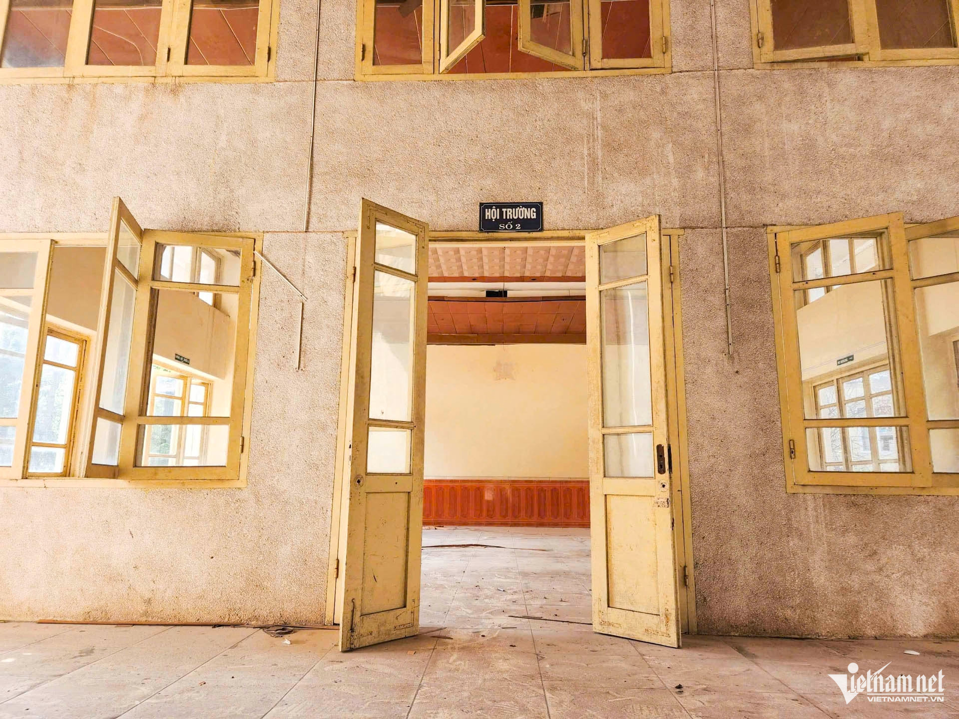 W-đài truyền hình bắc giang bỏ hoang_3.JPG.jpg