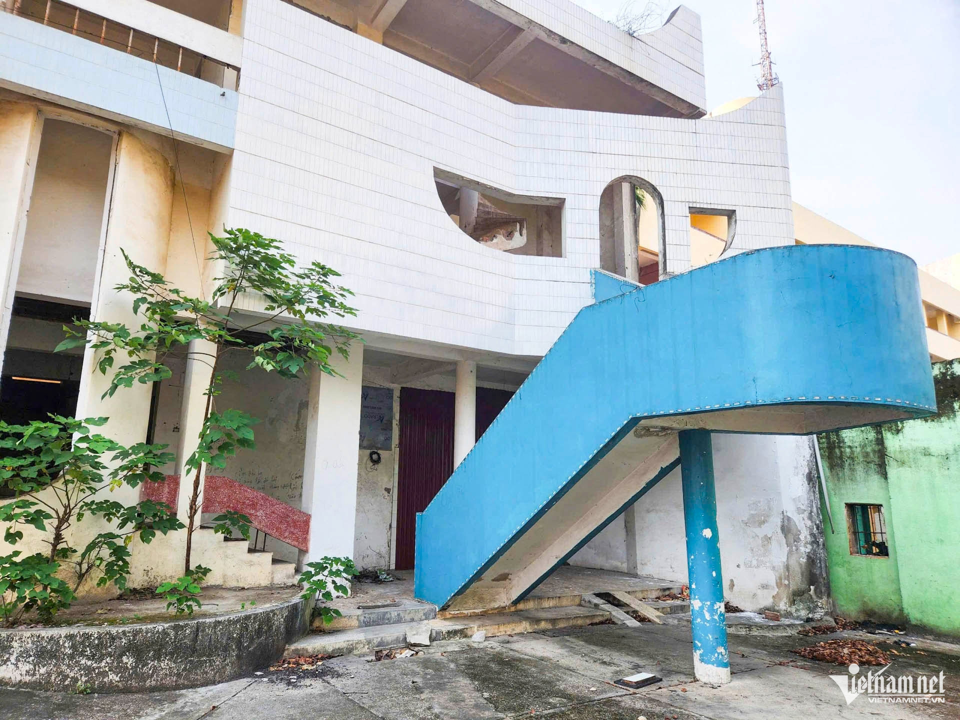 W-đài truyền hình bắc giang bỏ hoang_8.JPG.jpg