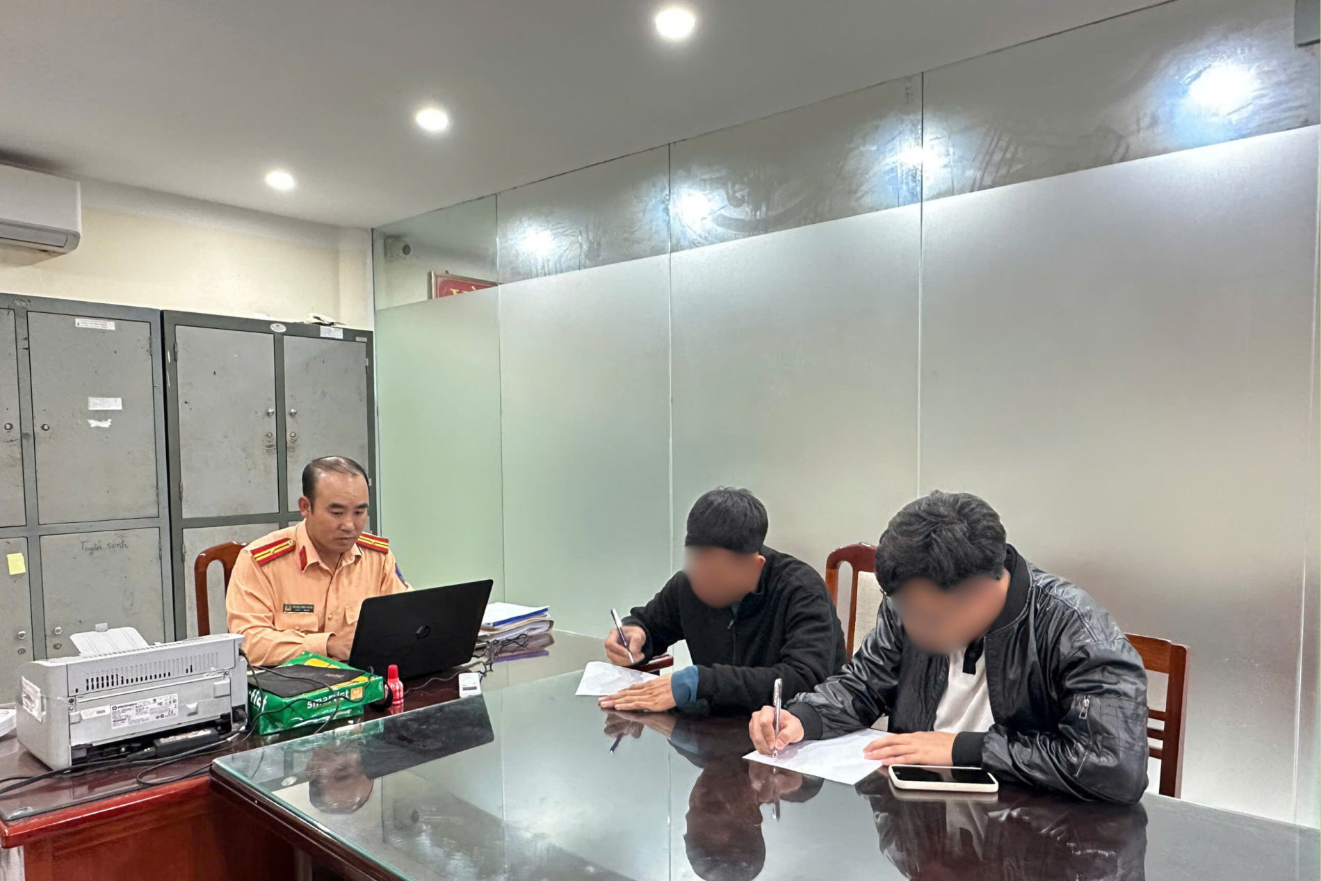 Anh rể lái ô tô gây tai nạn, em vợ nhận thay