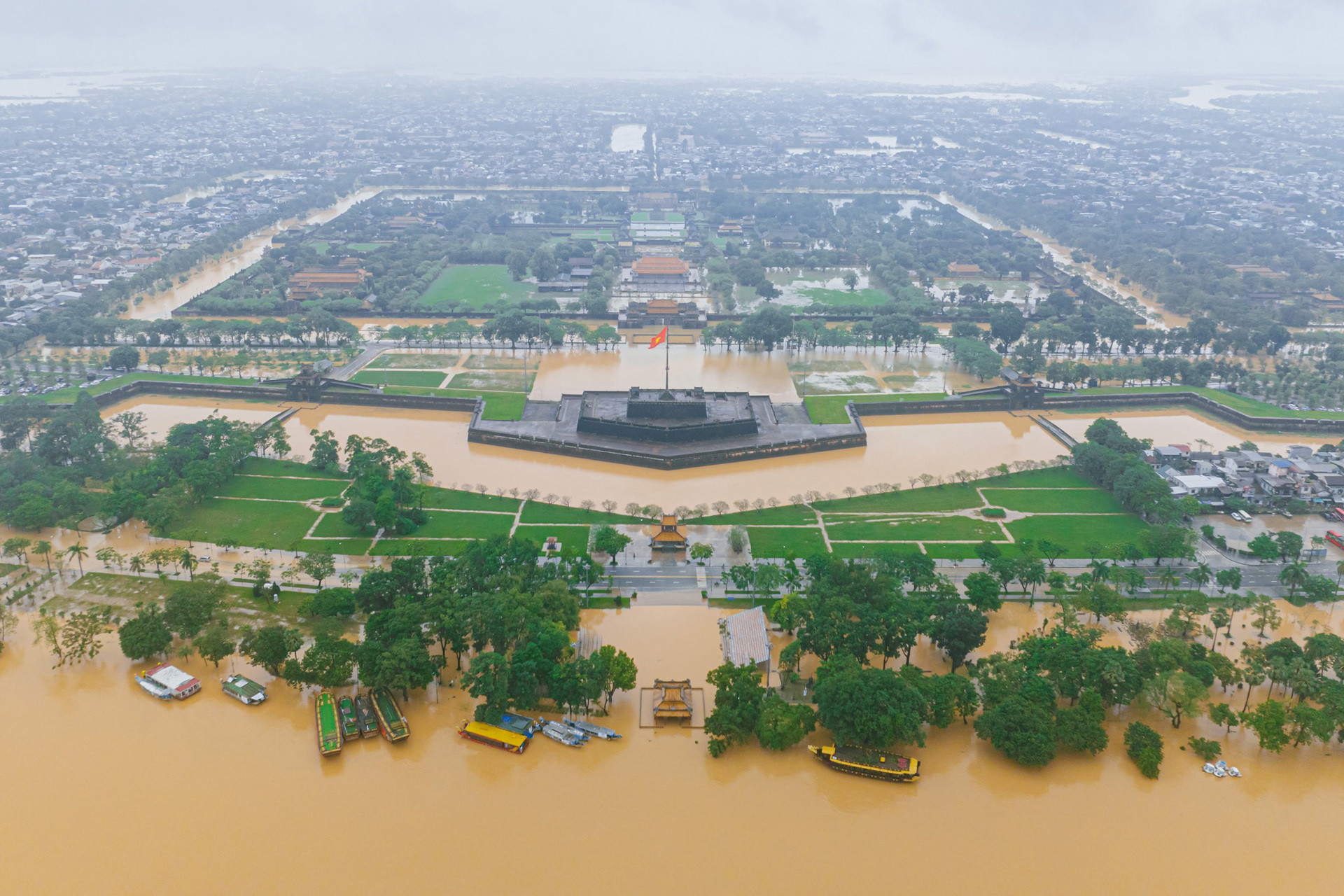 dai noi hue nguyen phong.jpg