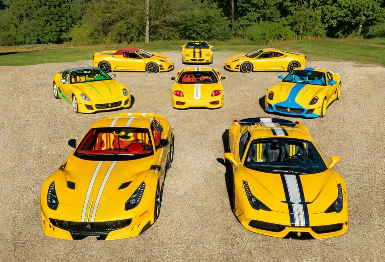 Dàn siêu xe Ferrari cực hiếm sắp được bán đấu giá, có chiếc 50 năm mới đi 400km