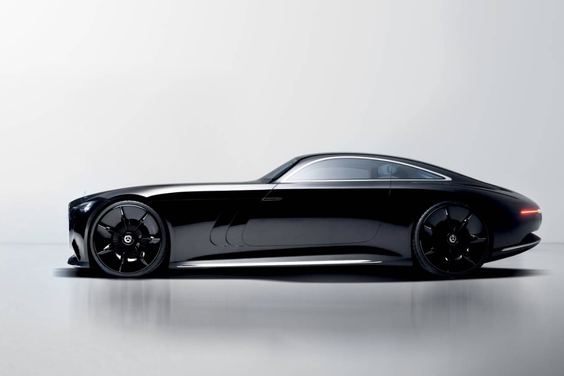 Ô tô phủ ‘sơn năng lượng mặt trời’: Chạy 12.000km/năm không cần sạc điện