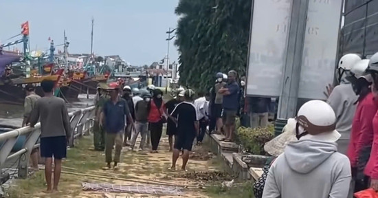 Bản tin cuối ngày 5/11: Phát hiện thi thể người mặc quần in chữ “off white”