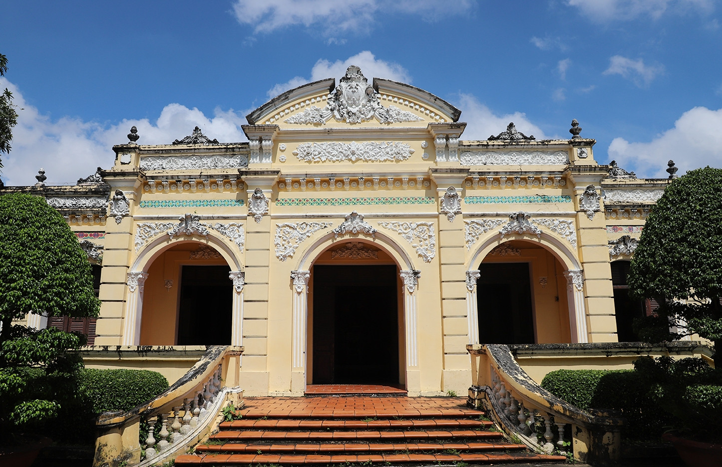 Chuyện ít biết về ngôi nhà hơn 100 năm liên tục đổi công năng ở miền Tây