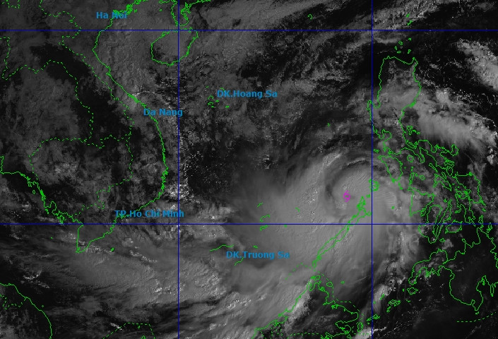 Loạt yếu tố khiến bão số 13 Kalmaegi có cường độ rất mạnh