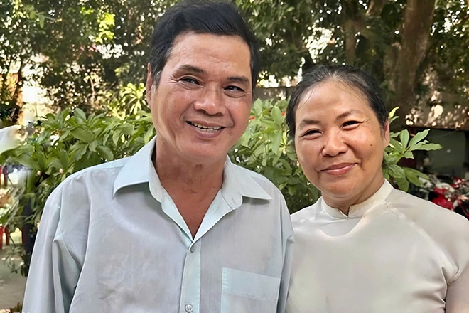 Diễn viên Mai Trần cay đắng giải nghệ vì bệnh tật, vợ kém 20 tuổi kề cận chăm sóc