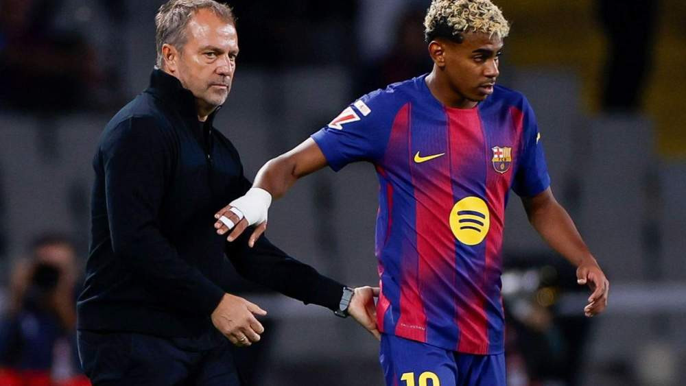 Hansi Flick Lamine Yamal Defensa.jpeg