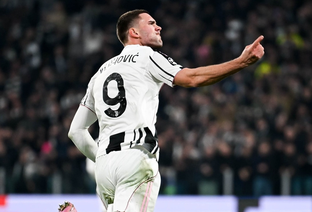 Juventus thoát thua Sporting trên sân nhà