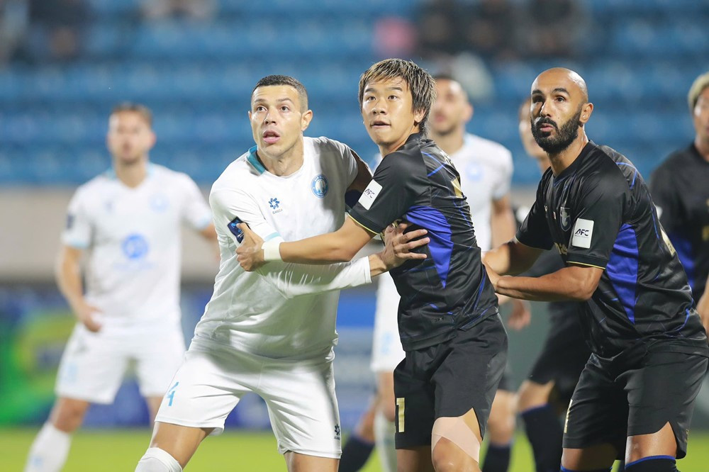 Nam Dinh vs Gamba Osaka 2.jpg