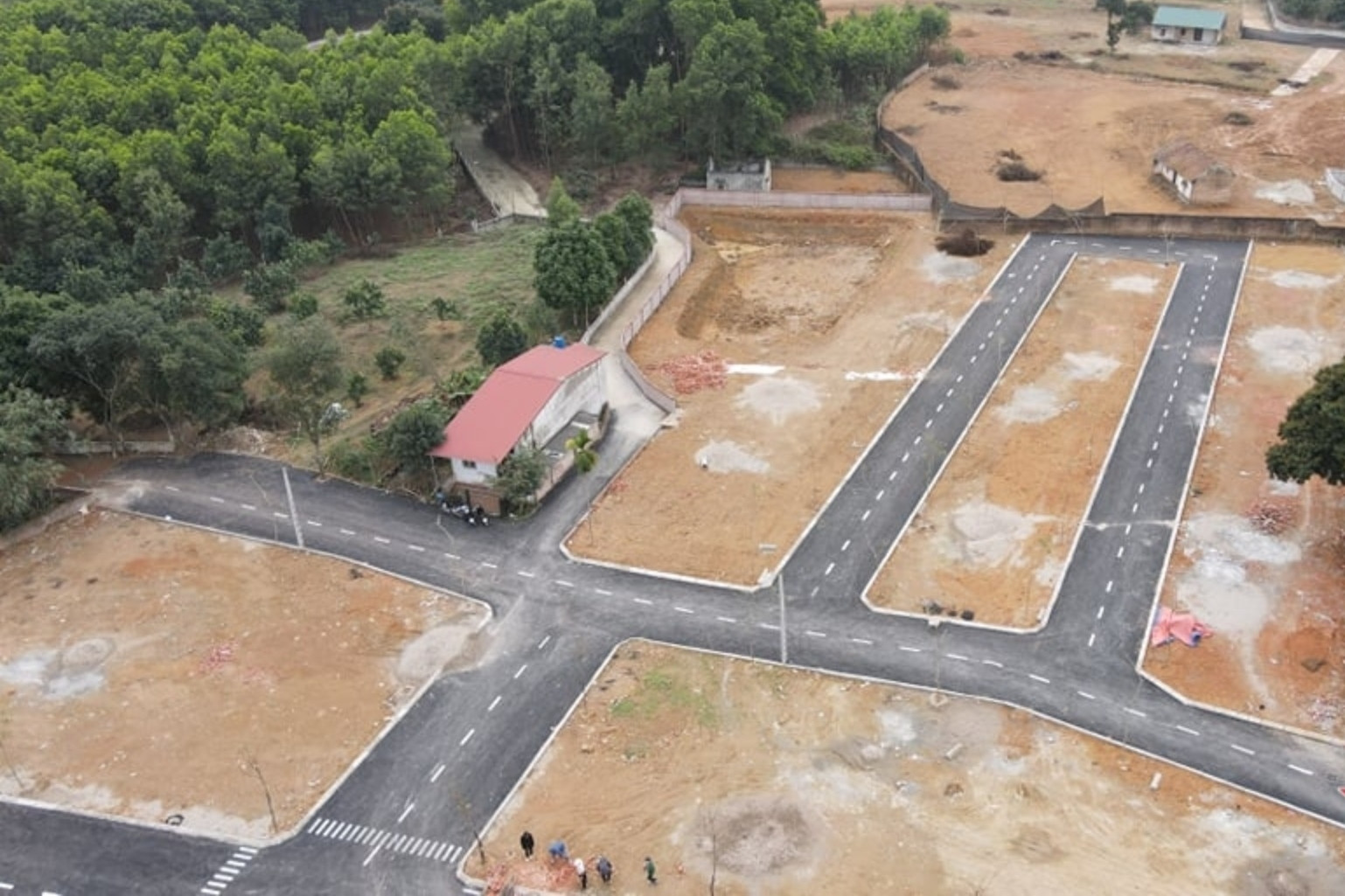 Nhiều thửa đất chung một sổ đỏ: Khi một thửa bị thu hồi sổ, xử lý ra sao?