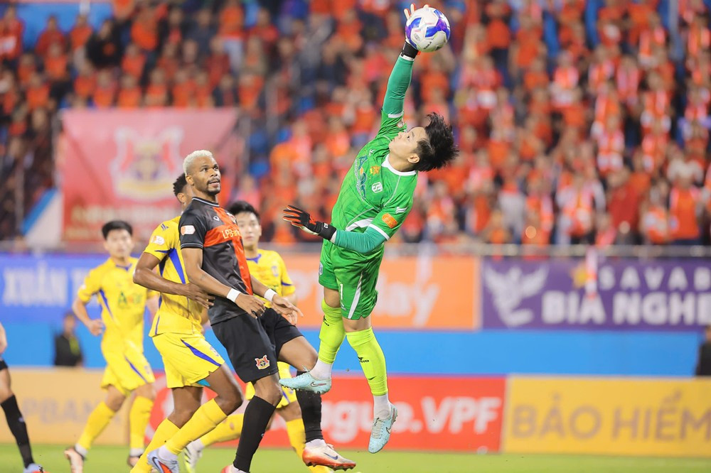 ninh binh vs slna.jpg