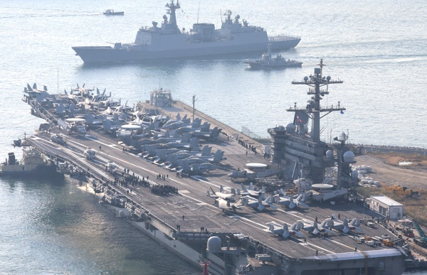 Tàu sân bay Mỹ lần đầu tới Hàn Quốc sau 8 tháng