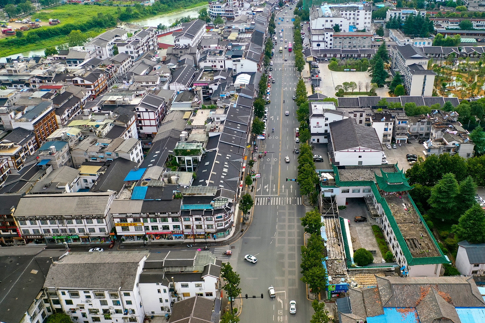 Thủ tướng: Đưa Vân Nam và Lào Cai thành trung tâm kết nối Trung Quốc với ASEAN
