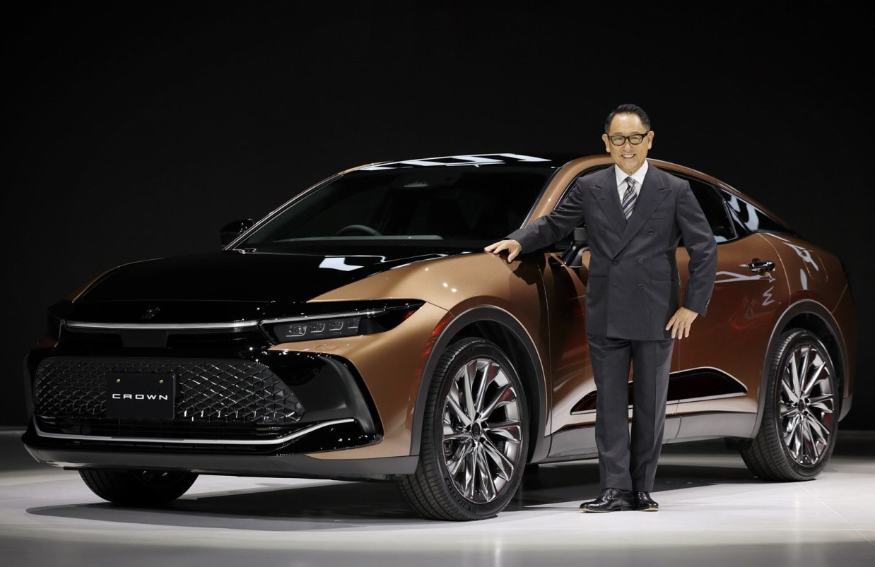 Toyota và BMW chứng minh ngành công nghiệp ô tô đã quá vội vàng với điện khí hóa