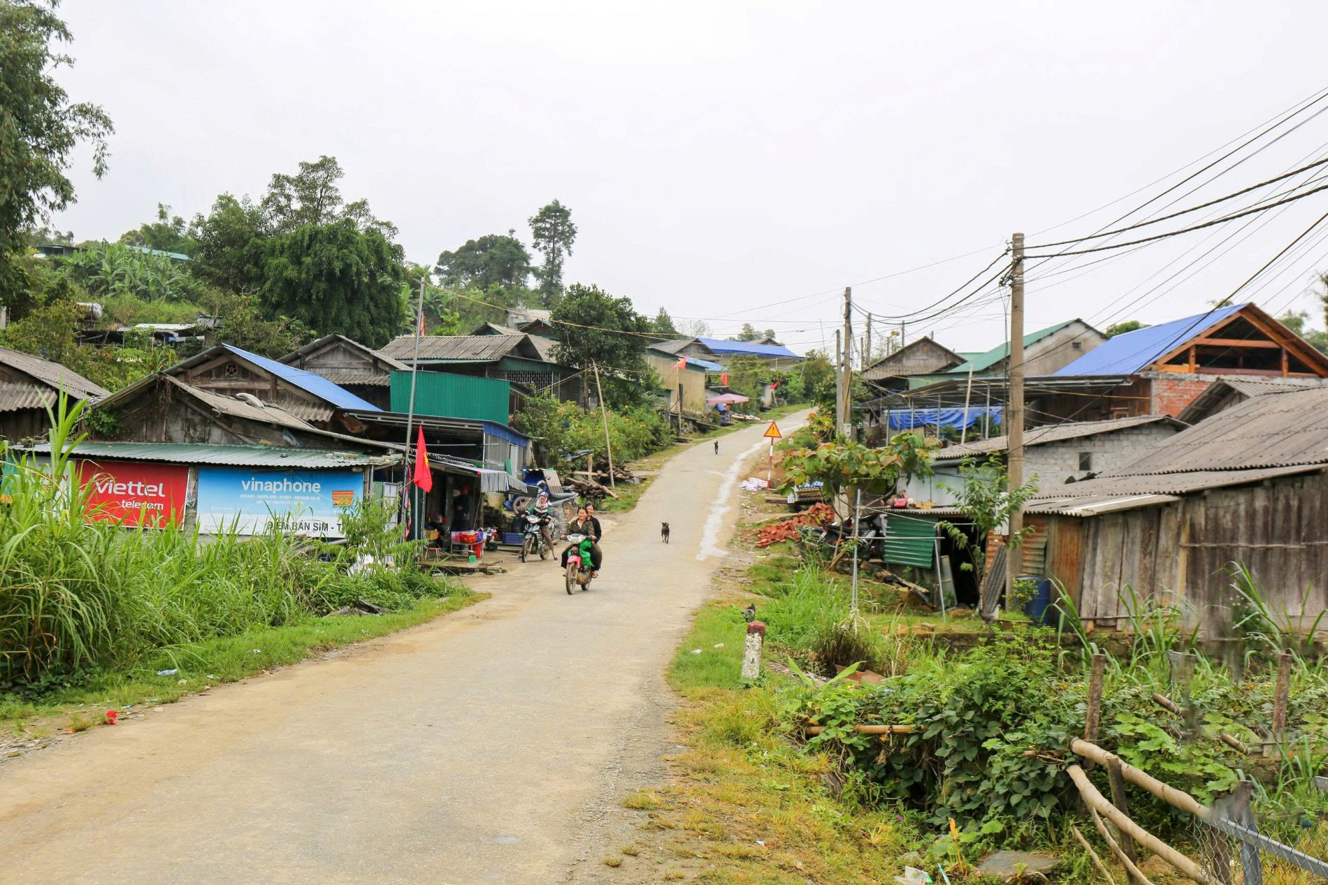 Trung tâm bản Phù Khả 1, xã Na Ngoi
