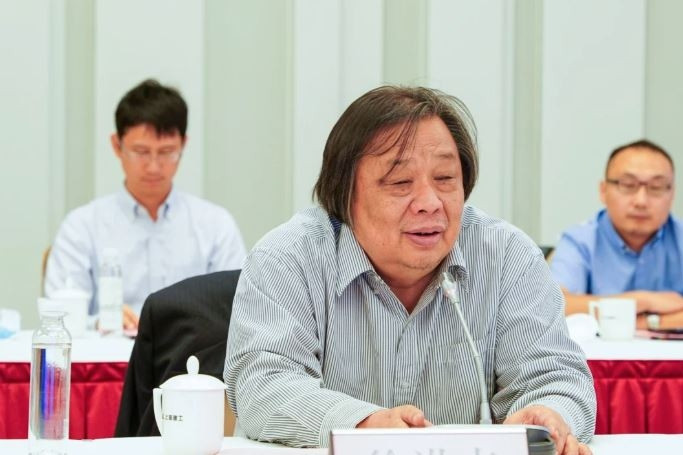 Trưởng nhóm nghiên cứu dự án lò phản ứng thorium qua đời bên máy tính