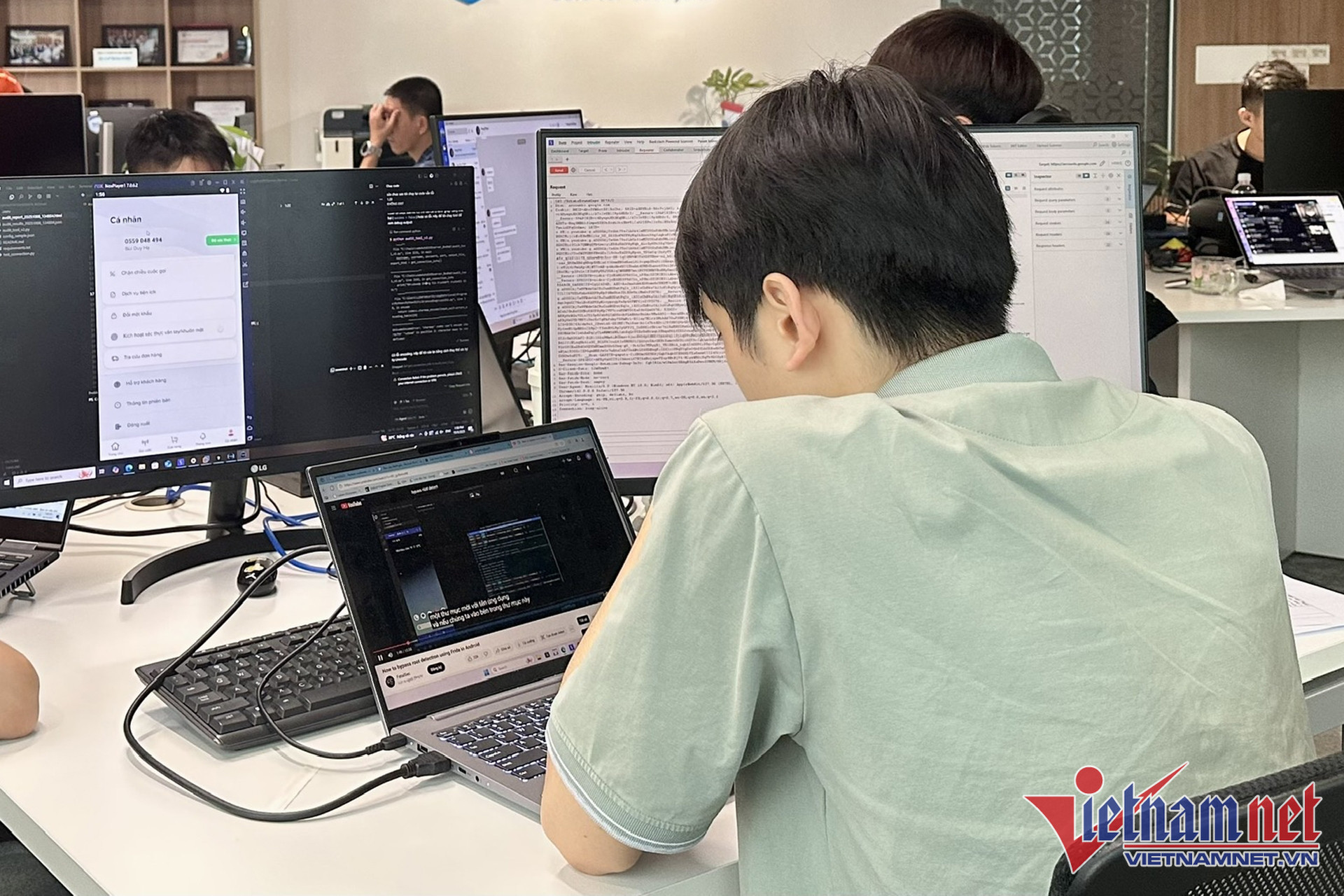 W-nhan luc an ninh mang 01 1.jpg