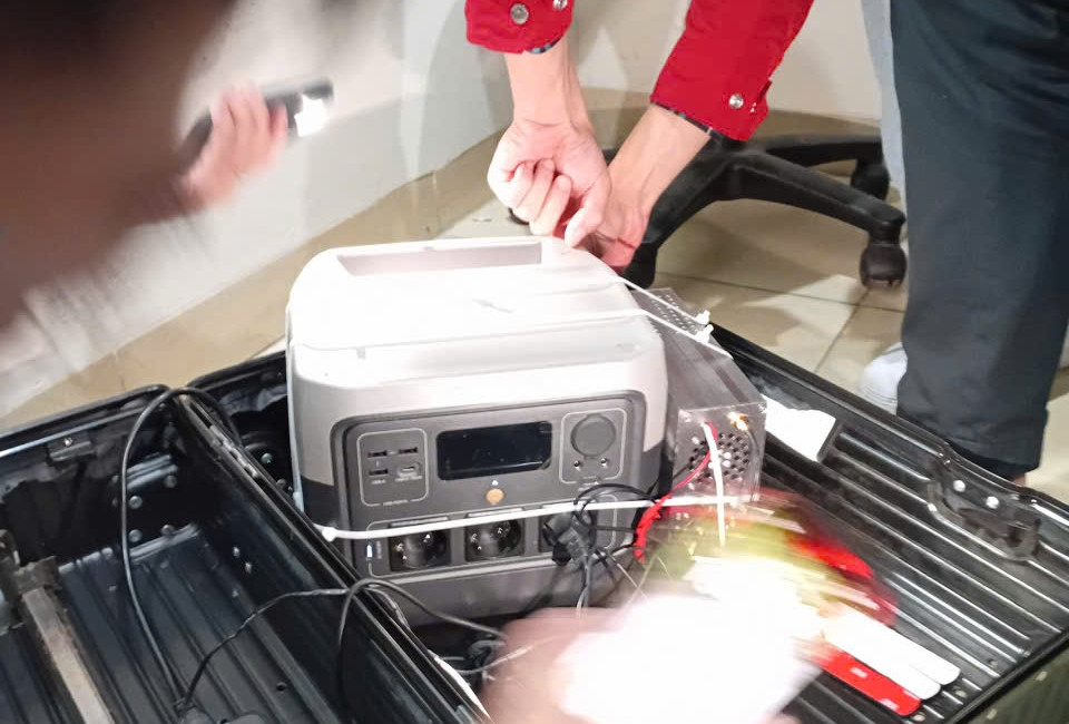 Bắt đối tượng sử dụng thiết bị phát tán tin nhắn giả mạo ngân hàng để lừa đảo