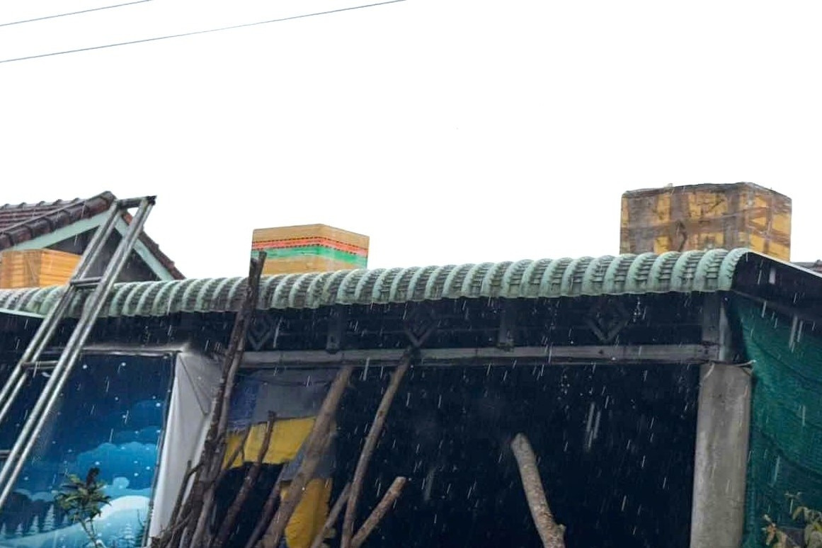 Cảnh tượng ở vùng biển Đắk Lắk trước khi bão số 13 cực mạnh đổ bộ