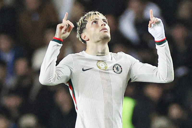 Garnacho ghi bàn, Chelsea thoát thua đội bóng 'tí hon'