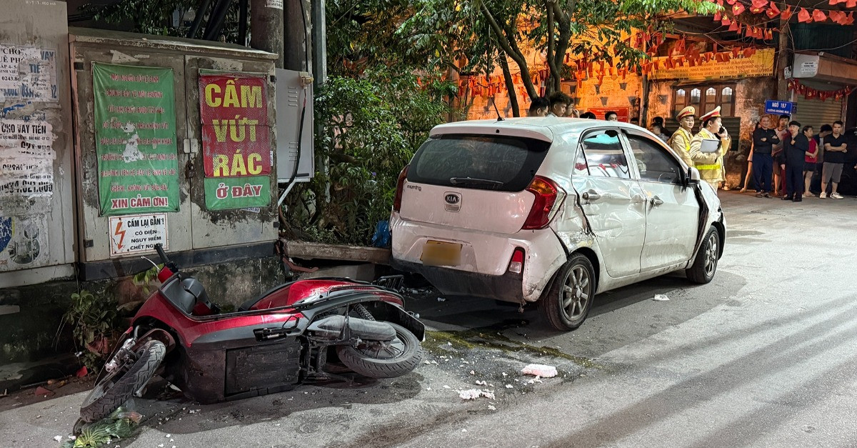 Ô tô tải tông hàng loạt xe ở Hà Nội, nhân chứng kể giây phút thoát nạn