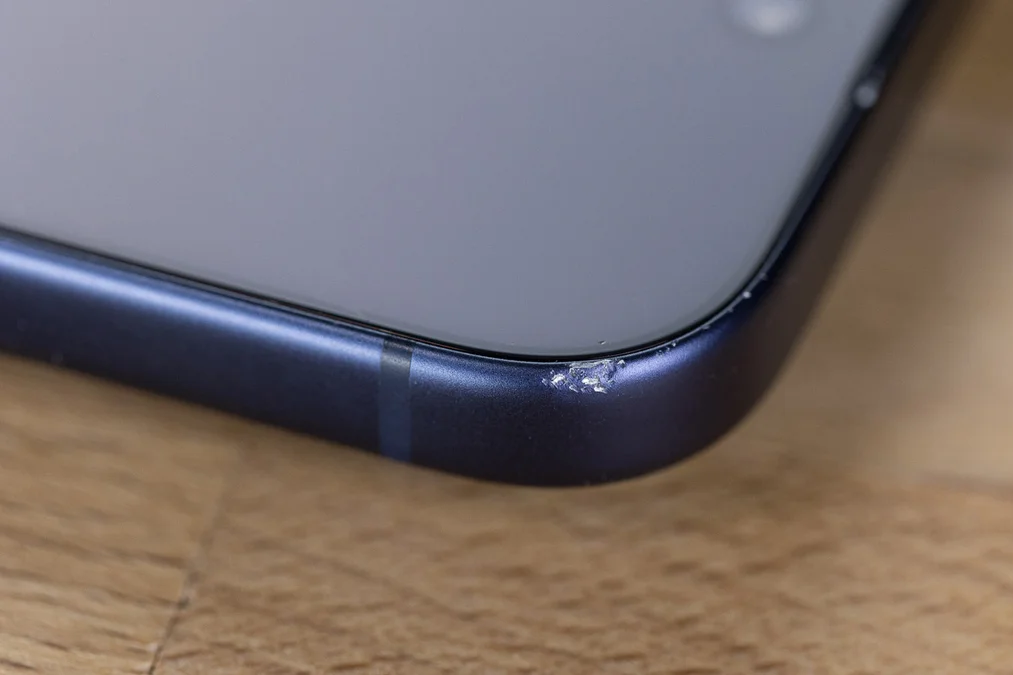 iPhone 17 Pro: Khung nhôm mềm gặp vấn đề thực sự về độ bền