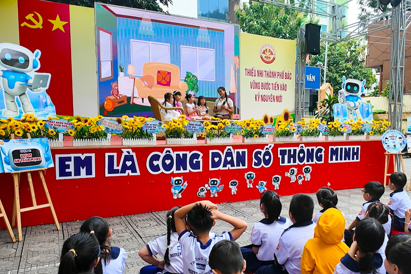 TPHCM: Tăng cường giáo dục kỹ năng sử dụng internet an toàn cho học sinh