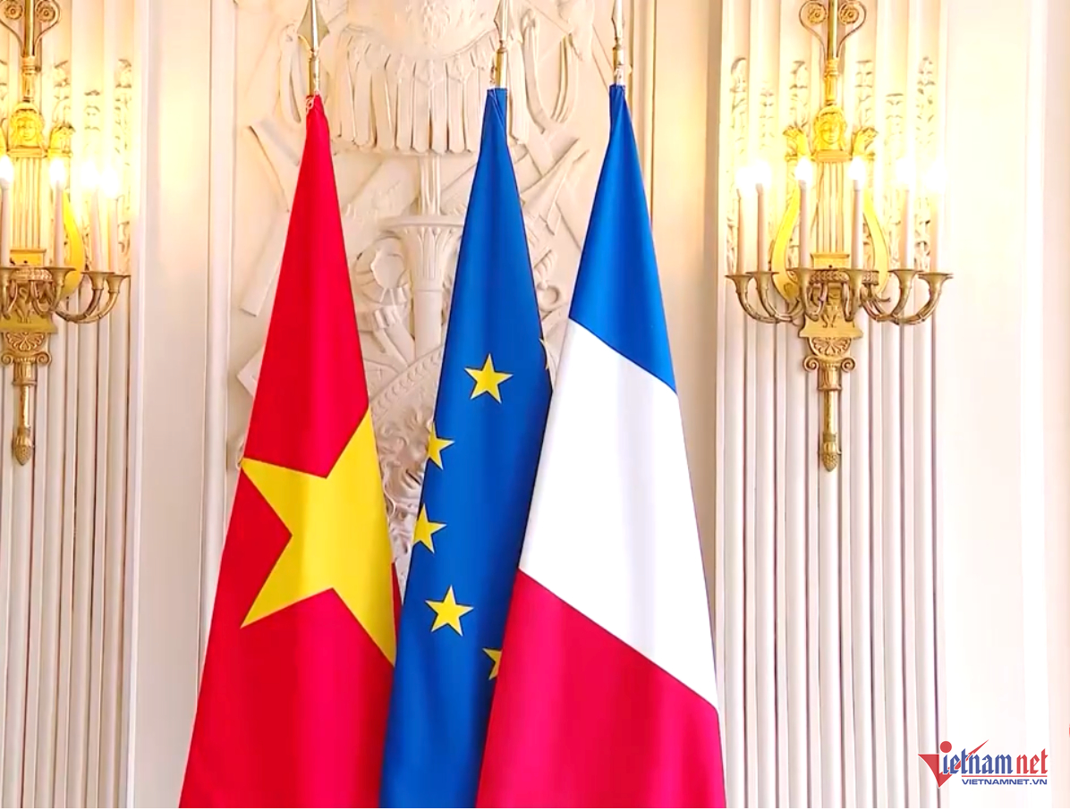 W-ĐSQ Việt Nam tại Pháp.png