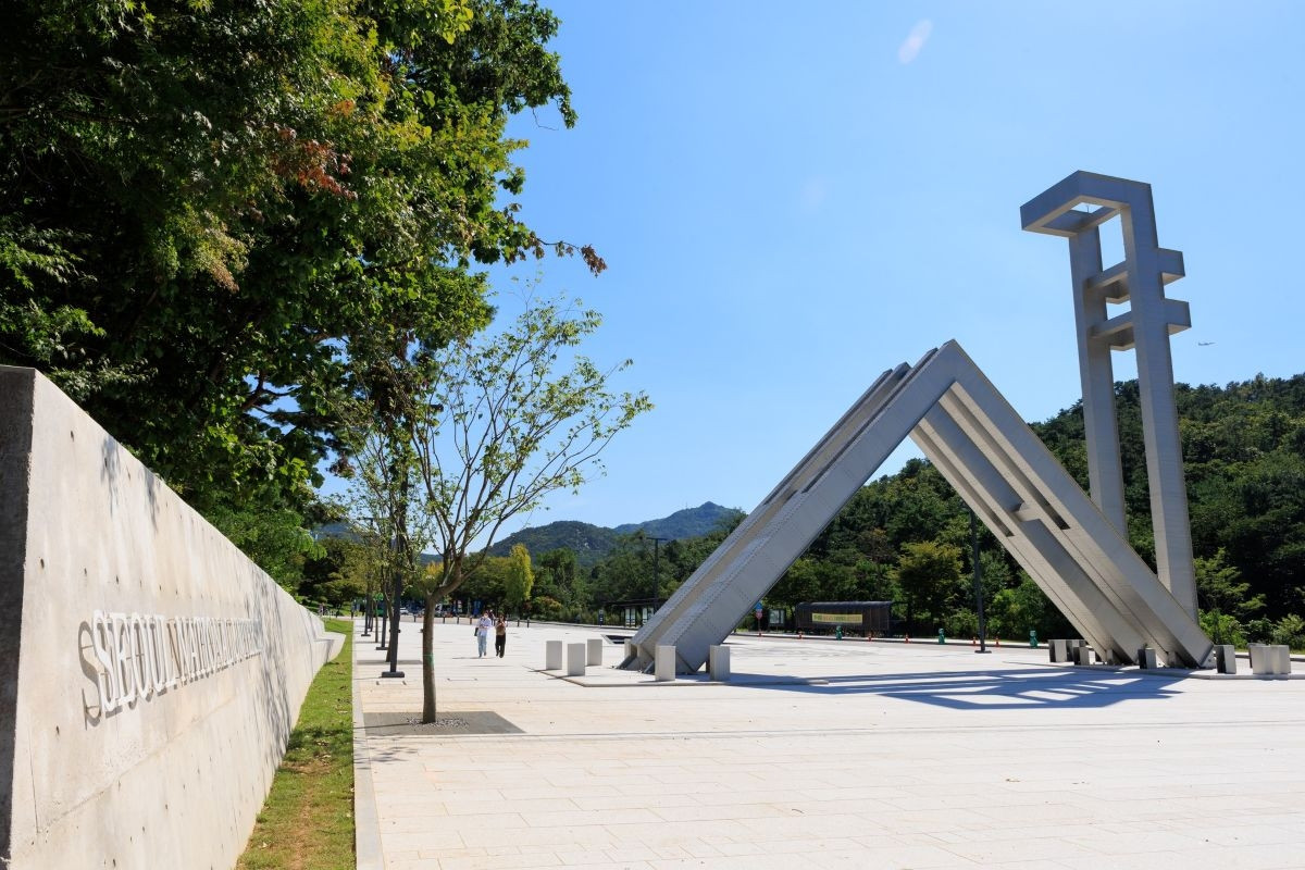2 học sinh xuất sắc bị trượt đại học vì từng liên quan đến bạo lực học đường