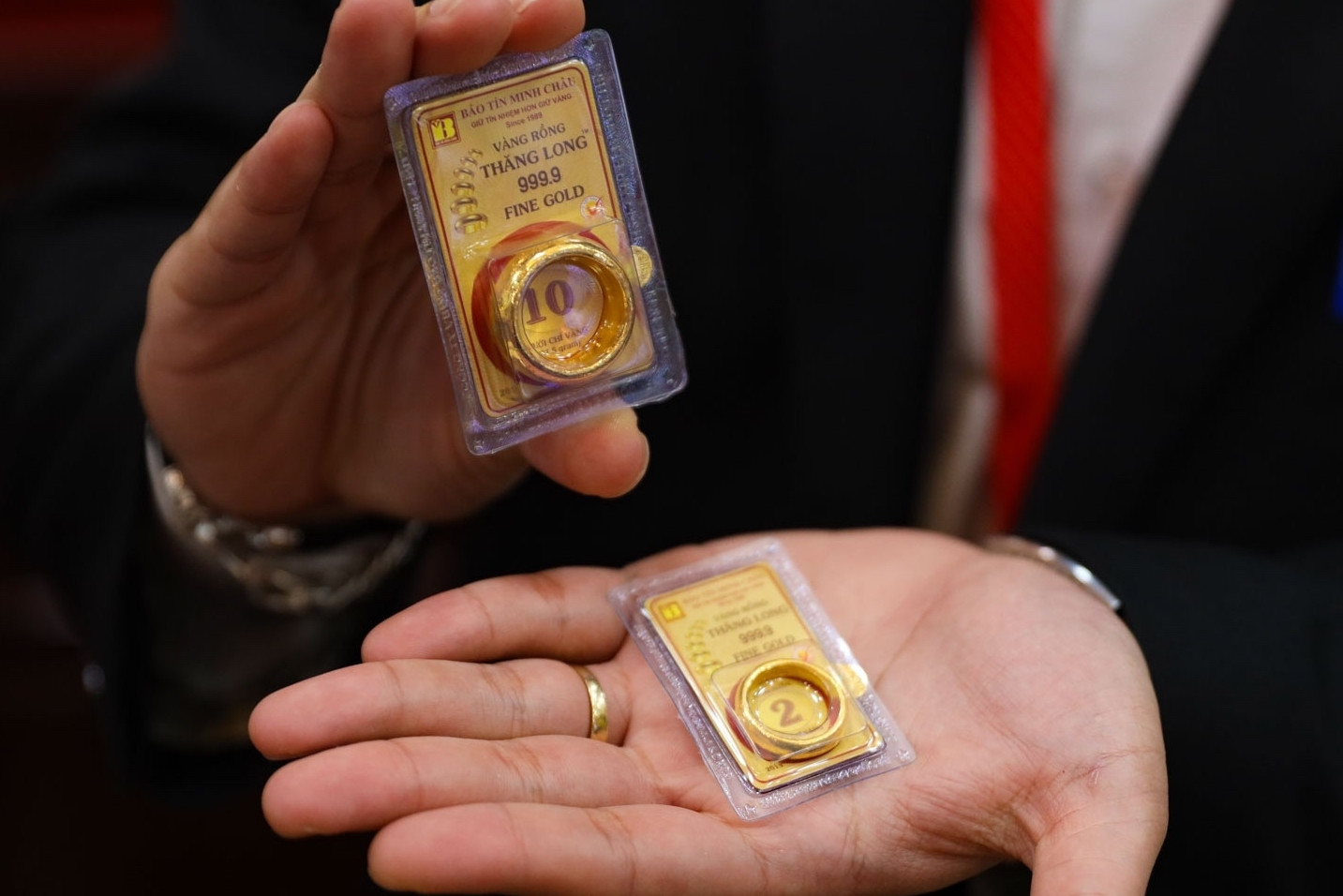 Giá vàng hôm nay 8/11/2025: Chốt tuần vàng SJC giữ nguyên giá 7 ngày trước