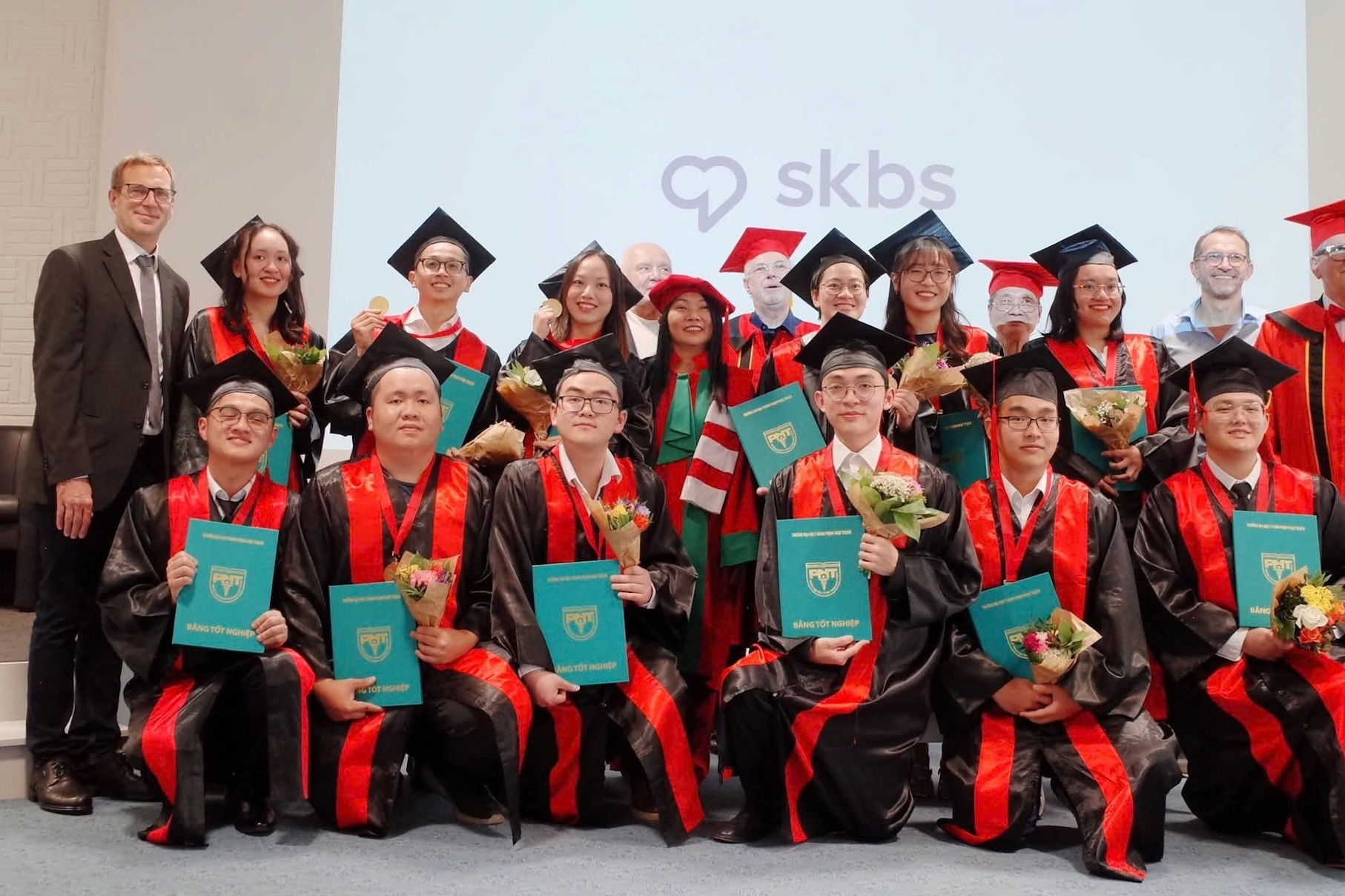 ĐH Y khoa Phạm Ngọc Thạch cam kết giải quyết để sinh viên Y Việt Đức tốt nghiệp