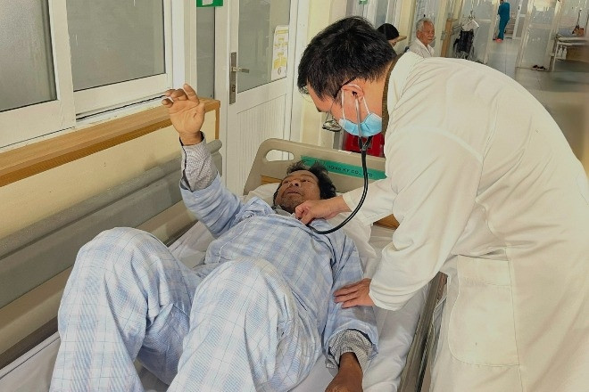 Hơn 76 triệu đồng trao đến gia đình ông Nguyễn Văn Tiền ở TPHCM