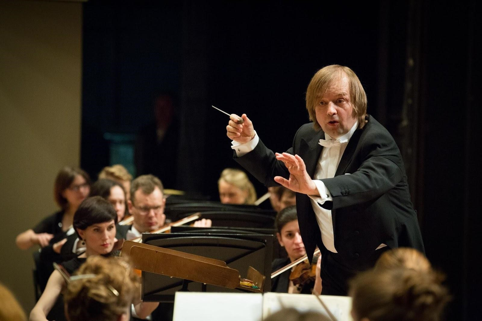 nhac 2 17622292296382035577460.jpg