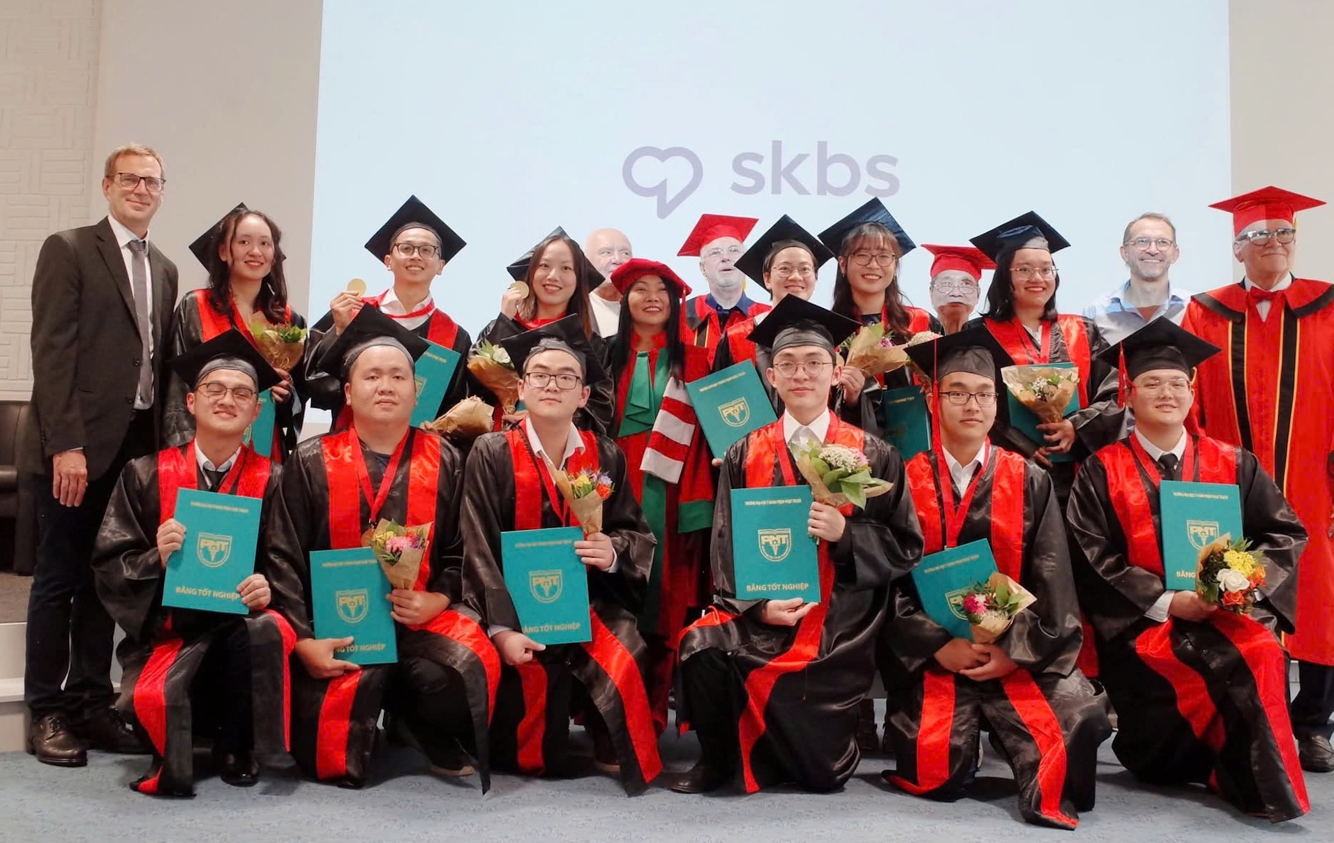 Sinh viên y việt đức.jpg