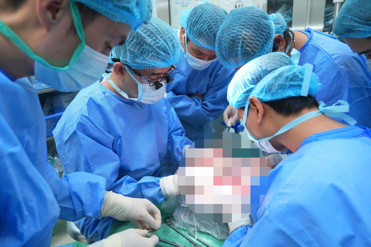 Vợ hiến gan cứu chồng thoát ‘án tử’ ung thư