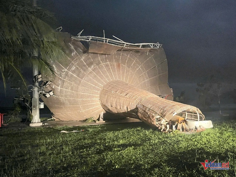 W-Tan hoang sau bão 15.jpg